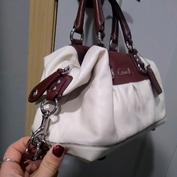 Coach purse - Picture 2 of 5
